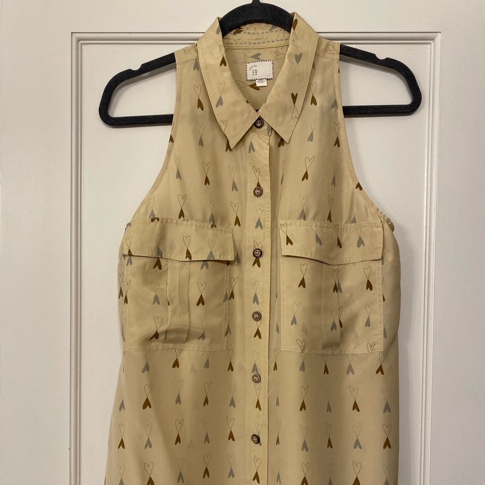 Anthropologie Postage Stamp Silk Hearts, Size 6